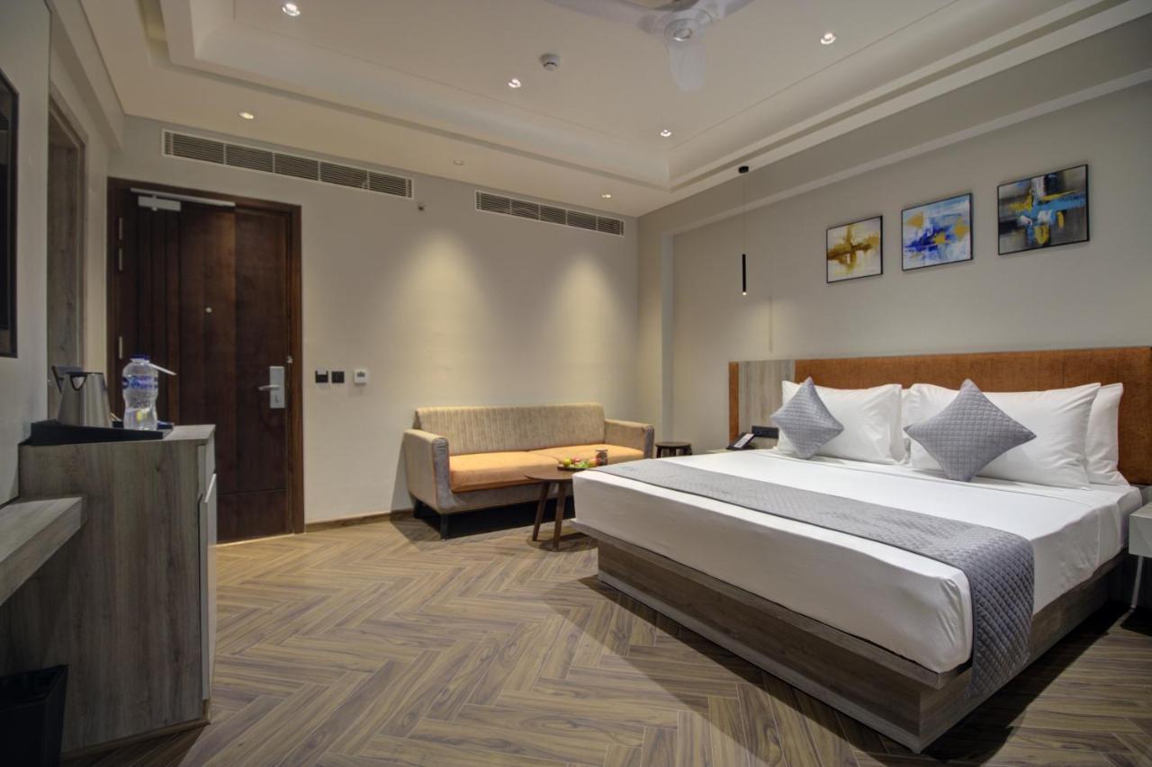 Cygnett Collection K K Hotel Faizabad Ngoại thất bức ảnh