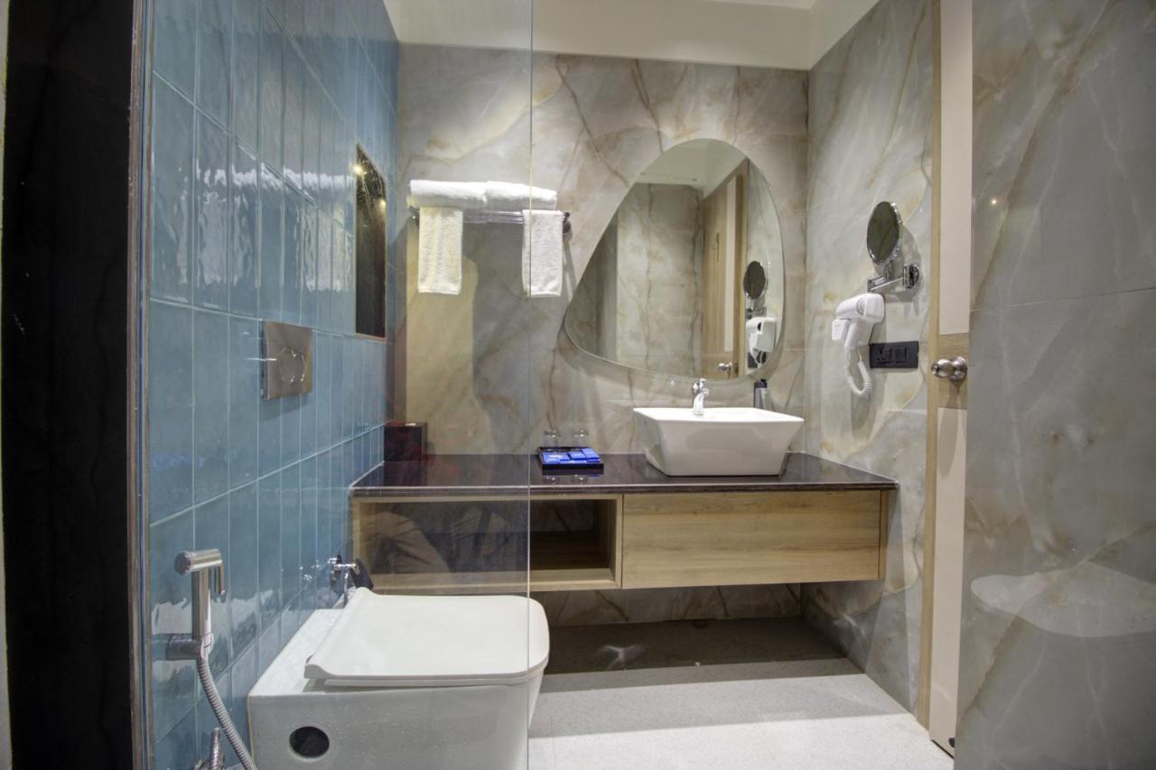 Cygnett Collection K K Hotel Faizabad Ngoại thất bức ảnh