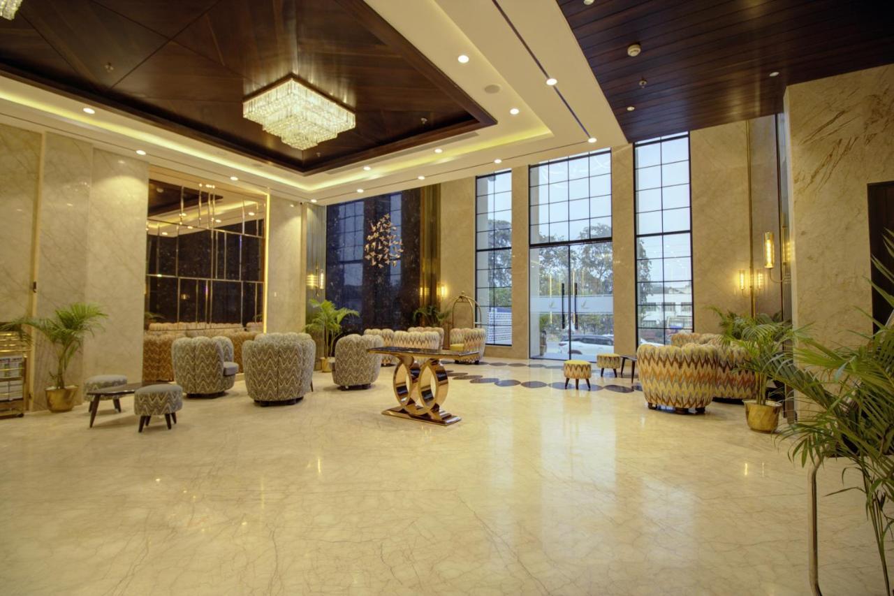 Cygnett Collection K K Hotel Faizabad Ngoại thất bức ảnh